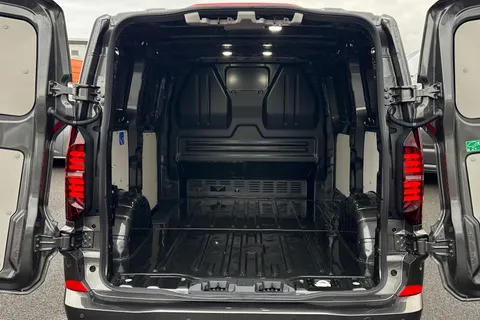 BJ26ZLX Volkswagen Transporter 2.0 TDI 150PS Commerce Pro Van Auto Thumbnail #7