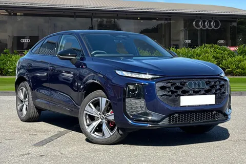PK75KVP Audi Q3 Launch Edition TFSI 150 PS S tronic Thumbnail #1