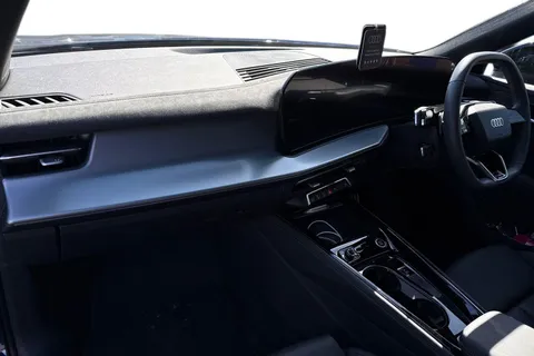PK75KVP Audi Q3 Launch Edition TFSI 150 PS S tronic Thumbnail #14