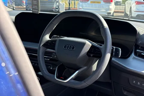 PK75KVP Audi Q3 Launch Edition TFSI 150 PS S tronic Thumbnail #33