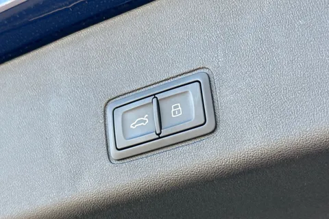 PK75KVP Audi Q3 Launch Edition TFSI 150 PS S tronic Thumbnail #38