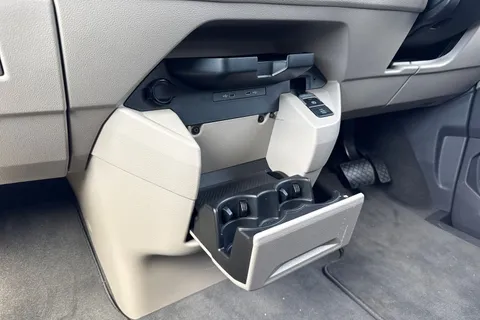 DG75CDV Volkswagen California 2.0 TDI Ocean 5dr DSG Thumbnail #24