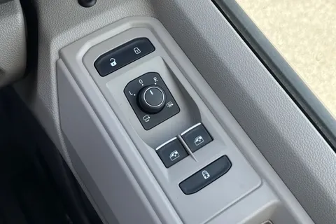 DG75CDV Volkswagen California 2.0 TDI Ocean 5dr DSG Thumbnail #44