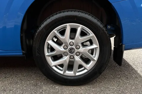 BJ26XNH Volkswagen Transporter 2.0 TDI 150PS Commerce Pro Van Auto Thumbnail #12