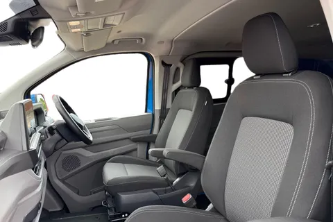 BJ26XNH Volkswagen Transporter 2.0 TDI 150PS Commerce Pro Van Auto Thumbnail #16