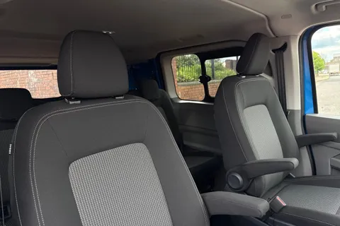 BJ26XNH Volkswagen Transporter 2.0 TDI 150PS Commerce Pro Van Auto Thumbnail #24