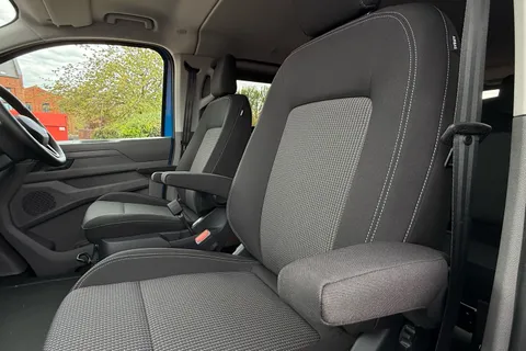 BJ26XNH Volkswagen Transporter 2.0 TDI 150PS Commerce Pro Van Auto Thumbnail #53