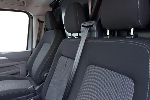 BJ26ENV Volkswagen Transporter 2.0 TDI 150 Commerce Pro Van Auto Thumbnail #16