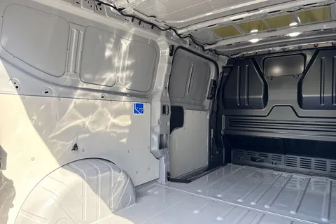 BJ26ENV Volkswagen Transporter 2.0 TDI 150 Commerce Pro Van Auto Thumbnail #36