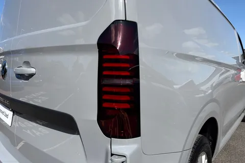 BJ26ENV Volkswagen Transporter 2.0 TDI 150 Commerce Pro Van Auto Thumbnail #44