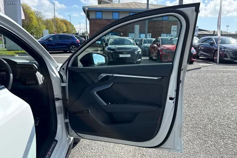 KP75CSO Audi S3 Black Edition TFSI  333 PS S tronic Thumbnail #39