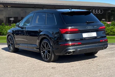 Audi Q7 3.0 TDI V6 Black Edition Tiptronic quattro Euro 6 (s/s) 5dr Thumbnail #3
