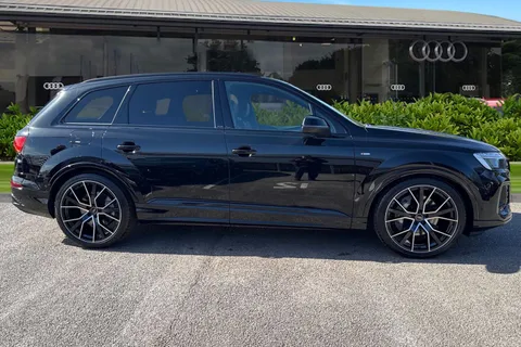 Audi Q7 3.0 TDI V6 Black Edition Tiptronic quattro Euro 6 (s/s) 5dr Thumbnail #4