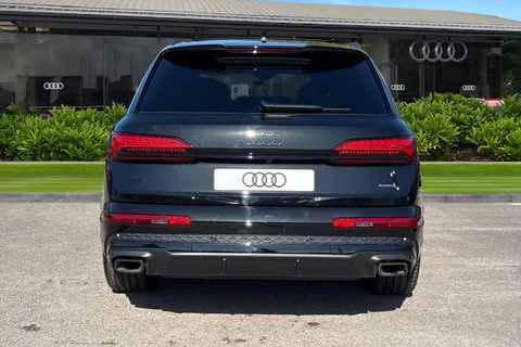 Audi Q7 3.0 TDI V6 Black Edition Tiptronic quattro Euro 6 (s/s) 5dr Thumbnail #5