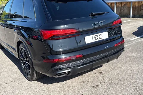 Audi Q7 3.0 TDI V6 Black Edition Tiptronic quattro Euro 6 (s/s) 5dr Thumbnail #8