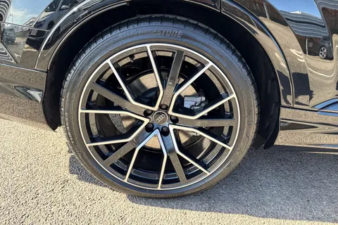 Audi Q7 3.0 TDI V6 Black Edition Tiptronic quattro Euro 6 (s/s) 5dr Thumbnail #11