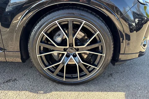 Audi Q7 3.0 TDI V6 Black Edition Tiptronic quattro Euro 6 (s/s) 5dr Thumbnail #12