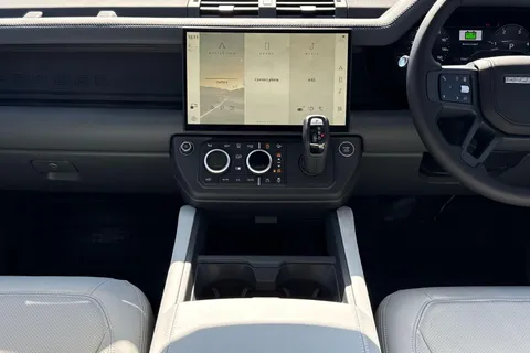  Land Rover Defender 110 3.0 D250 MHEV X-Dynamic HSE Auto 4WD Euro 6 (s/s) 5dr Thumbnail #26