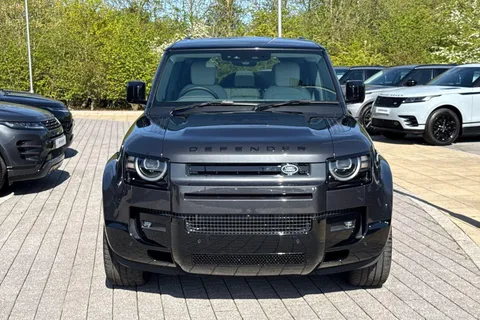  Land Rover Defender 110 3.0 D250 MHEV X-Dynamic HSE Auto 4WD Euro 6 (s/s) 5dr Thumbnail #3