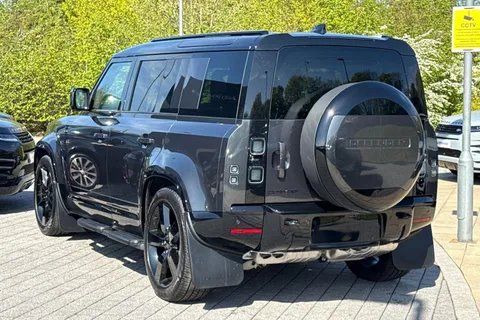  Land Rover Defender 110 3.0 D250 MHEV X-Dynamic HSE Auto 4WD Euro 6 (s/s) 5dr Thumbnail #4
