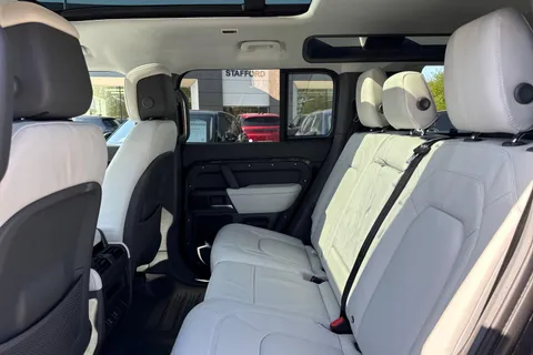 Land Rover Defender 110 3.0 D250 MHEV X-Dynamic HSE Auto 4WD Euro 6 (s/s) 5dr Thumbnail #11