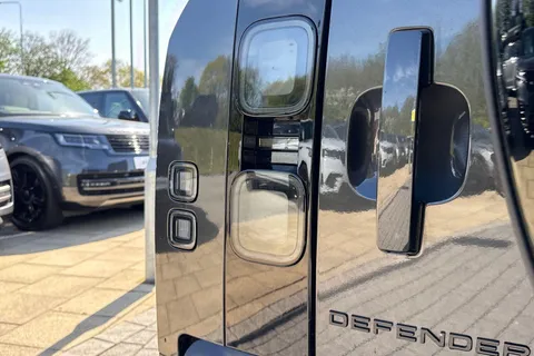  Land Rover Defender 110 3.0 D250 MHEV X-Dynamic HSE Auto 4WD Euro 6 (s/s) 5dr Thumbnail #54