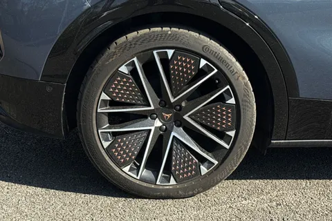 KN75YPR CUPRA Tavascan 77kWh VZ2 SUV Coupe Auto 4Drive 5dr Thumbnail #14