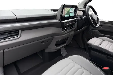PK26AKY Volkswagen Transporter 2.0 TDI 150 Commerce Pro Kombi Conversion 4MOTION Auto Thumbnail #15