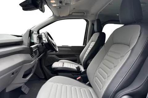 PK26AKY Volkswagen Transporter 2.0 TDI 150 Commerce Pro Kombi Conversion 4MOTION Auto Thumbnail #16