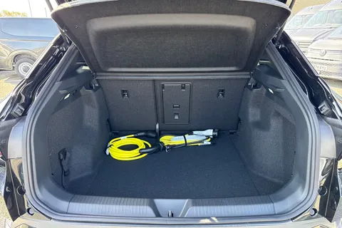  Volkswagen ID.4 Pure 52kWh Match Auto 5dr Thumbnail #7