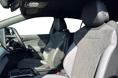  Volkswagen ID.4 Pure 52kWh Match Auto 5dr Thumbnail #16