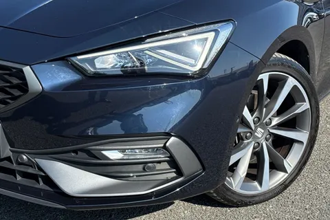 FV71BPY SEAT Leon 1.5 eTSI MHEV FR Sport DSG Euro 6 (s/s) 5dr Thumbnail #27