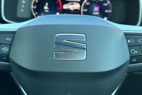 FV71BPY SEAT Leon 1.5 eTSI MHEV FR Sport DSG Euro 6 (s/s) 5dr Thumbnail #37