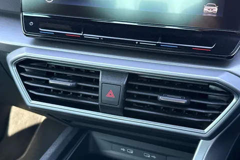 FV71BPY SEAT Leon 1.5 eTSI MHEV FR Sport DSG Euro 6 (s/s) 5dr Thumbnail #40