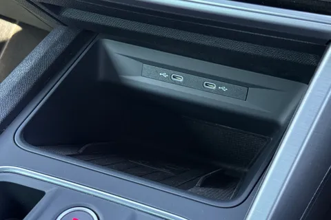 FV71BPY SEAT Leon 1.5 eTSI MHEV FR Sport DSG Euro 6 (s/s) 5dr Thumbnail #41