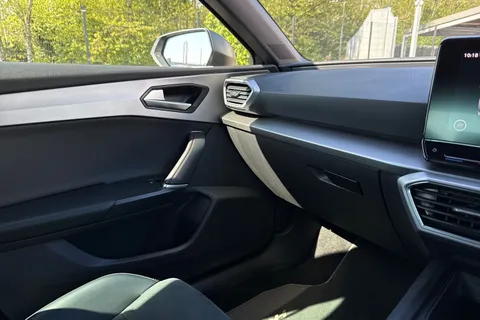 FV71BPY SEAT Leon 1.5 eTSI MHEV FR Sport DSG Euro 6 (s/s) 5dr Thumbnail #44