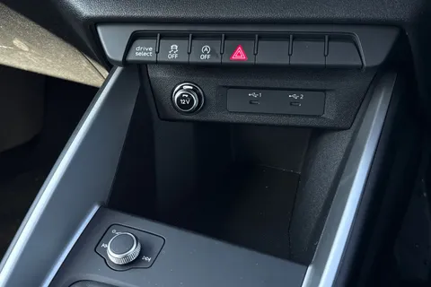 PK75XCV Audi A1 Sport 30 TFSI  116 PS S tronic Thumbnail #40