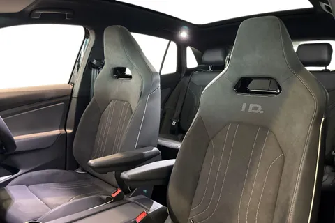 Volkswagen ID.4 Pro 77kWh Black Edition Auto 4Motion 5dr Thumbnail #15