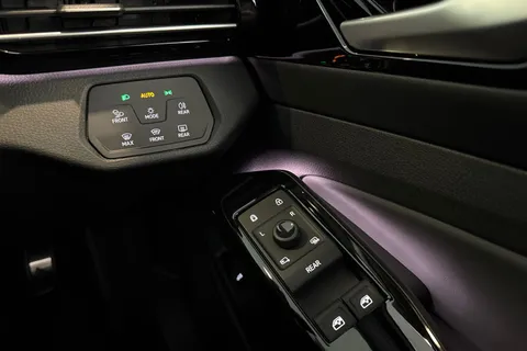  Volkswagen ID.4 Pro 77kWh Black Edition Auto 4Motion 5dr Thumbnail #24