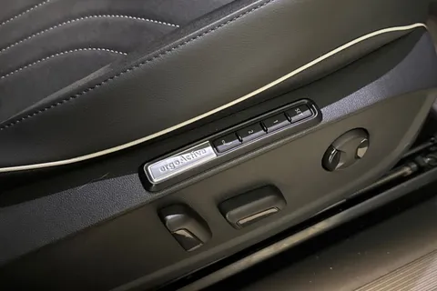  Volkswagen ID.4 Pro 77kWh Black Edition Auto 4Motion 5dr Thumbnail #36