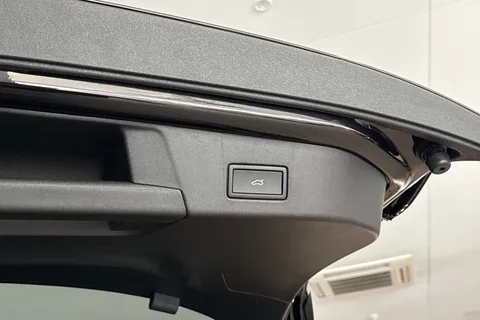  Volkswagen ID.4 Pro 77kWh Black Edition Auto 4Motion 5dr Thumbnail #41