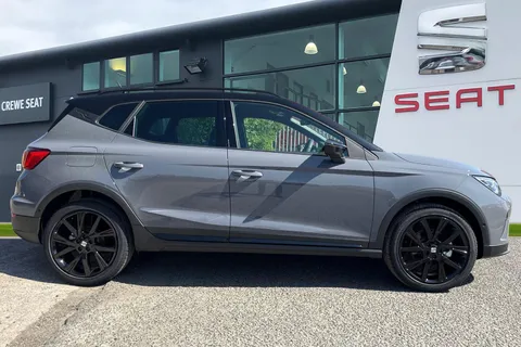 KR75SWN SEAT Arona 1.0 TSI FR Black Edition DSG Euro 6 (s/s) 5dr Thumbnail #3