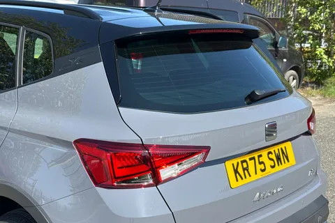 KR75SWN SEAT Arona 1.0 TSI FR Black Edition DSG Euro 6 (s/s) 5dr Thumbnail #8