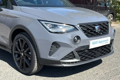 KR75SWN SEAT Arona 1.0 TSI FR Black Edition DSG Euro 6 (s/s) 5dr Thumbnail #9