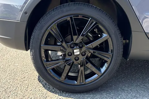 KR75SWN SEAT Arona 1.0 TSI FR Black Edition DSG Euro 6 (s/s) 5dr Thumbnail #12