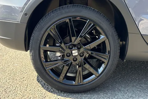 KR75SWN SEAT Arona 1.0 TSI FR Black Edition DSG Euro 6 (s/s) 5dr Thumbnail #13