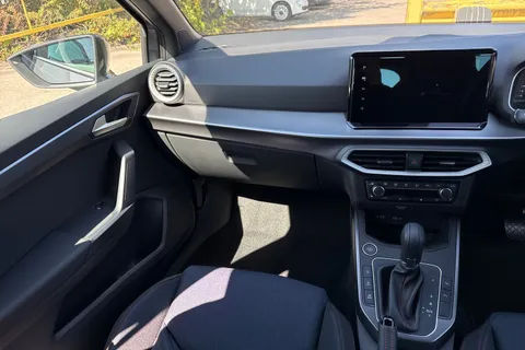 KR75SWN SEAT Arona 1.0 TSI FR Black Edition DSG Euro 6 (s/s) 5dr Thumbnail #20