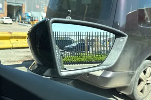 KR75SWN SEAT Arona 1.0 TSI FR Black Edition DSG Euro 6 (s/s) 5dr Thumbnail #21