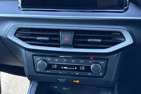 KR75SWN SEAT Arona 1.0 TSI FR Black Edition DSG Euro 6 (s/s) 5dr Thumbnail #22