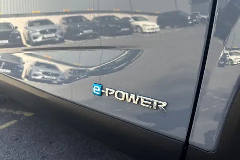 DP72HLY Nissan Qashqai 1.5 h e-POWER Tekna Auto Euro 6 (s/s) 5dr Thumbnail #27